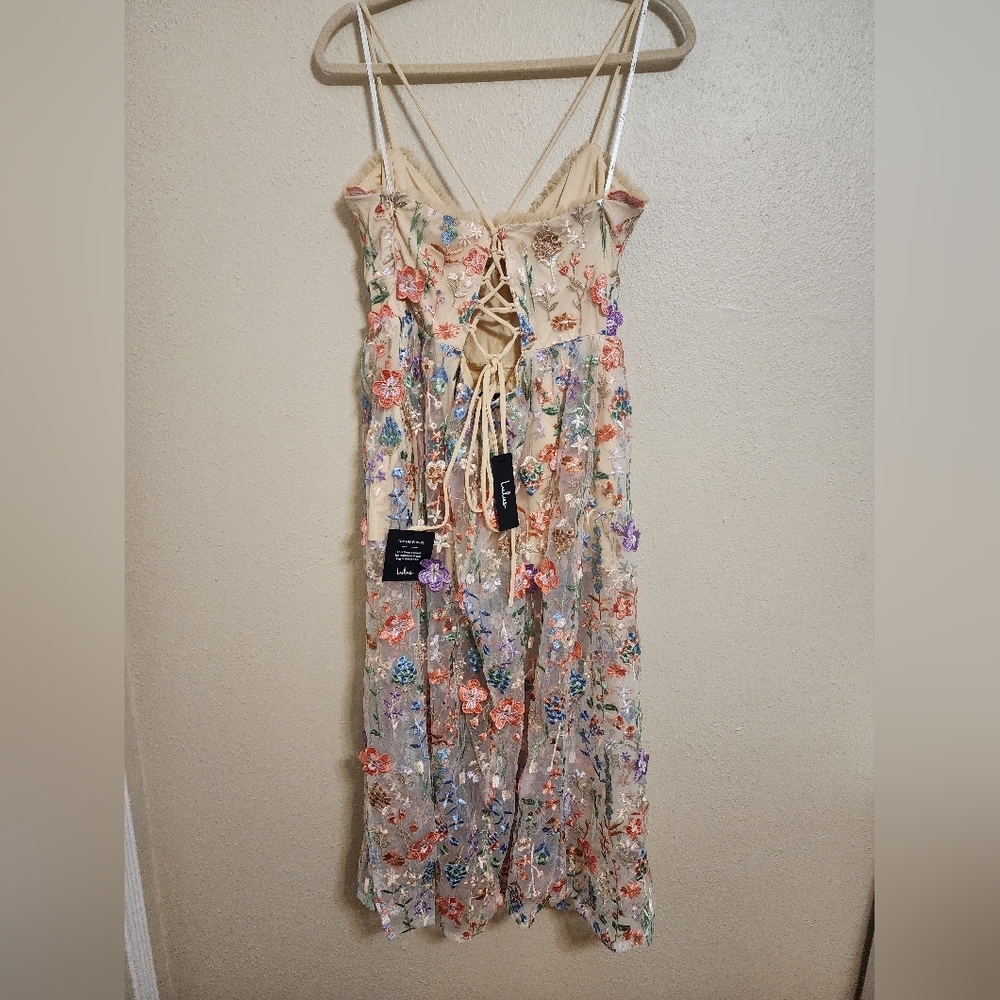 Lulus Mahryn Beige 3D Floral Embroidered Midi Bodysuit Dress XL Wedding Party - Picture 9 of 12